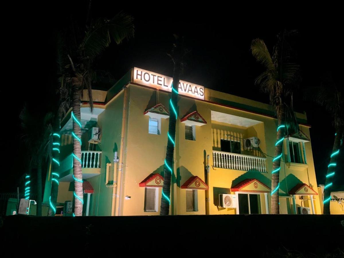 Hotel Aavaas Puri Buitenkant foto